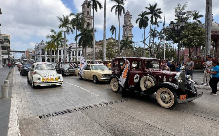 Caravana de autos y tractocamiones cl sicos recorre Tampico Fotos